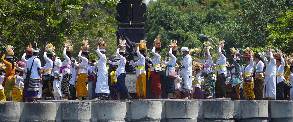 Cérémonie à Bali en Indonésie